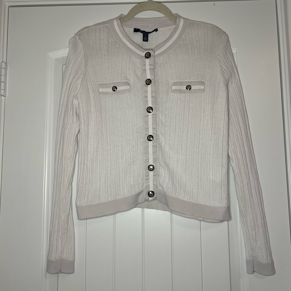 White House Black Market Ribbed Cardigan M Ivory Gold Crest Buttons Preppy Chic